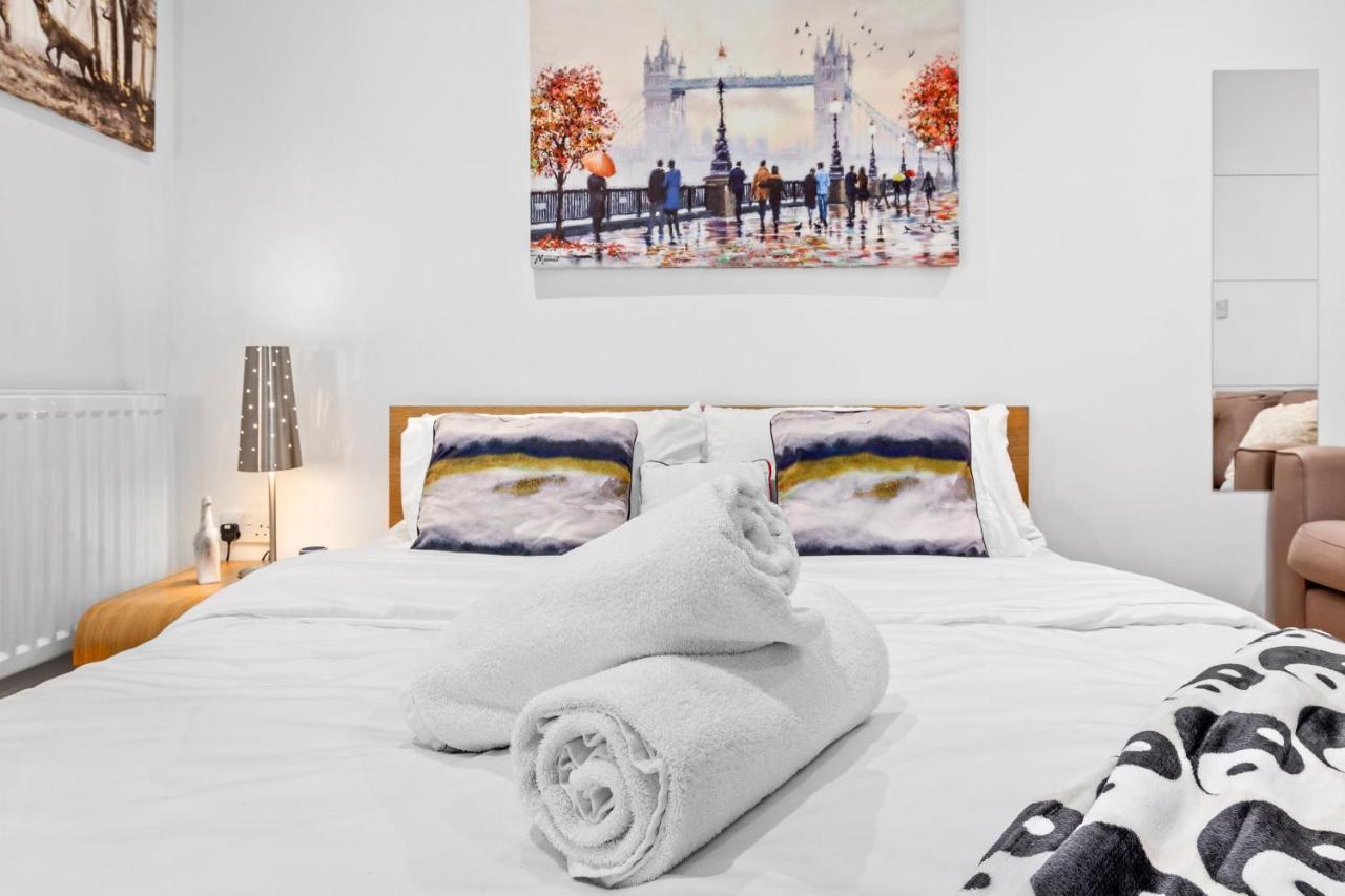 3-Bedroom Flat In London Sleeps 14 Hy1 Dış mekan fotoğraf